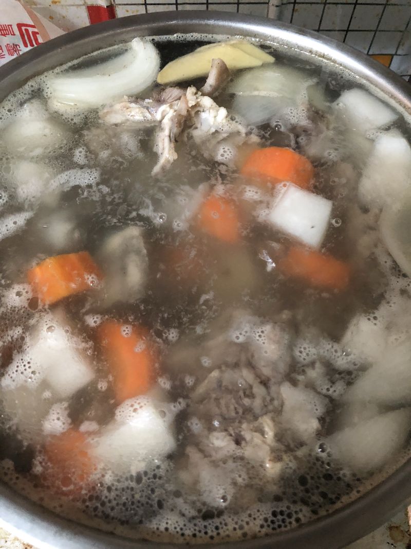 骨仔肉湯(豬頭湯)