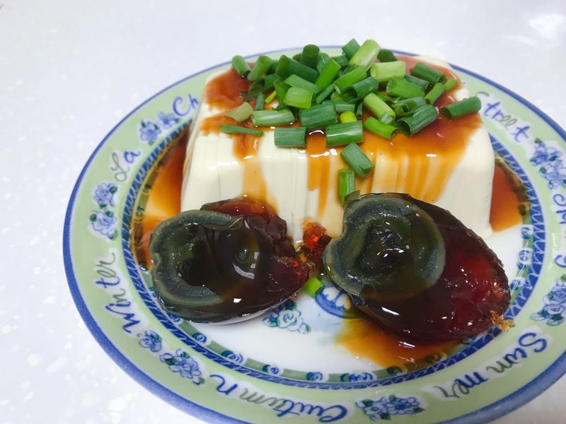 蔥花皮蛋豆腐