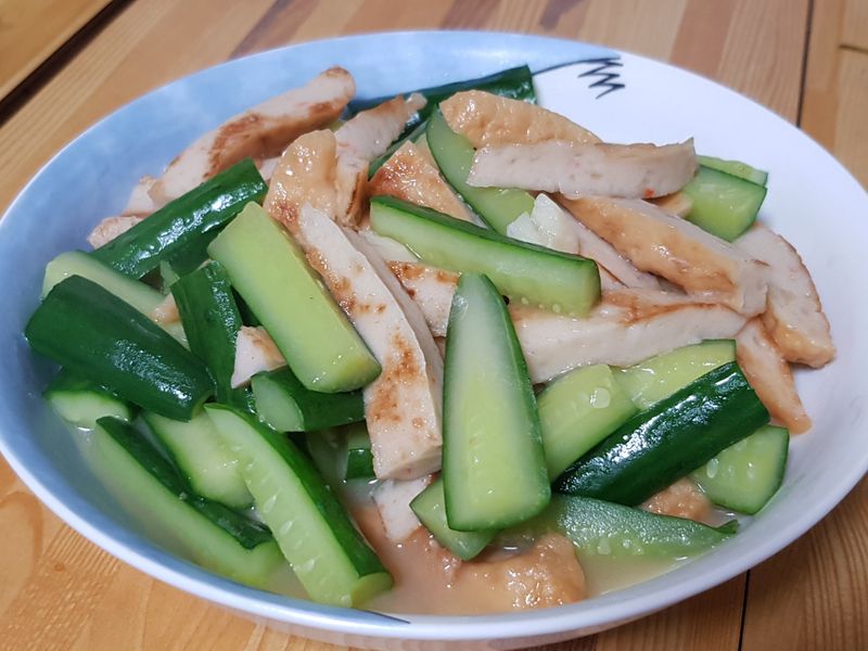 小黃瓜炒黑輪