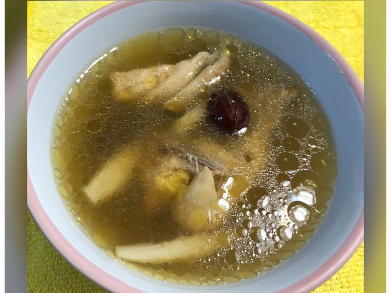 狗尾草雞湯