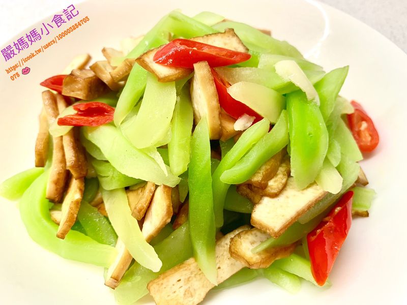 萵筍炒香干