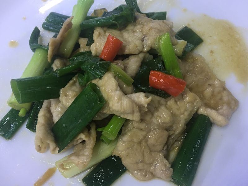 小蘋果之蔥爆豬肉-萬用鍋南京旗