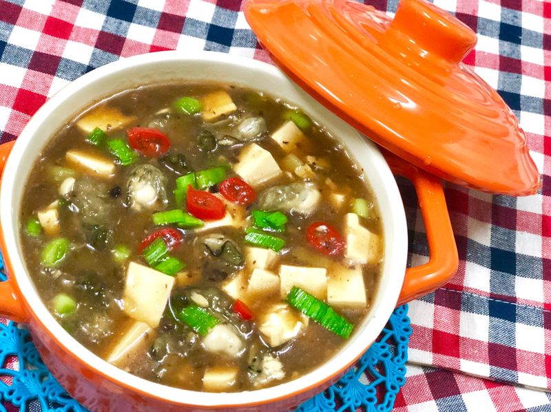 鮮蚵豆腐煲