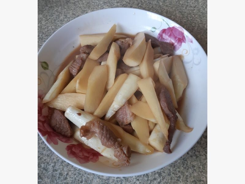 茭白筍炒肉絲