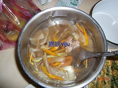 (湯)明日葉金針排骨湯