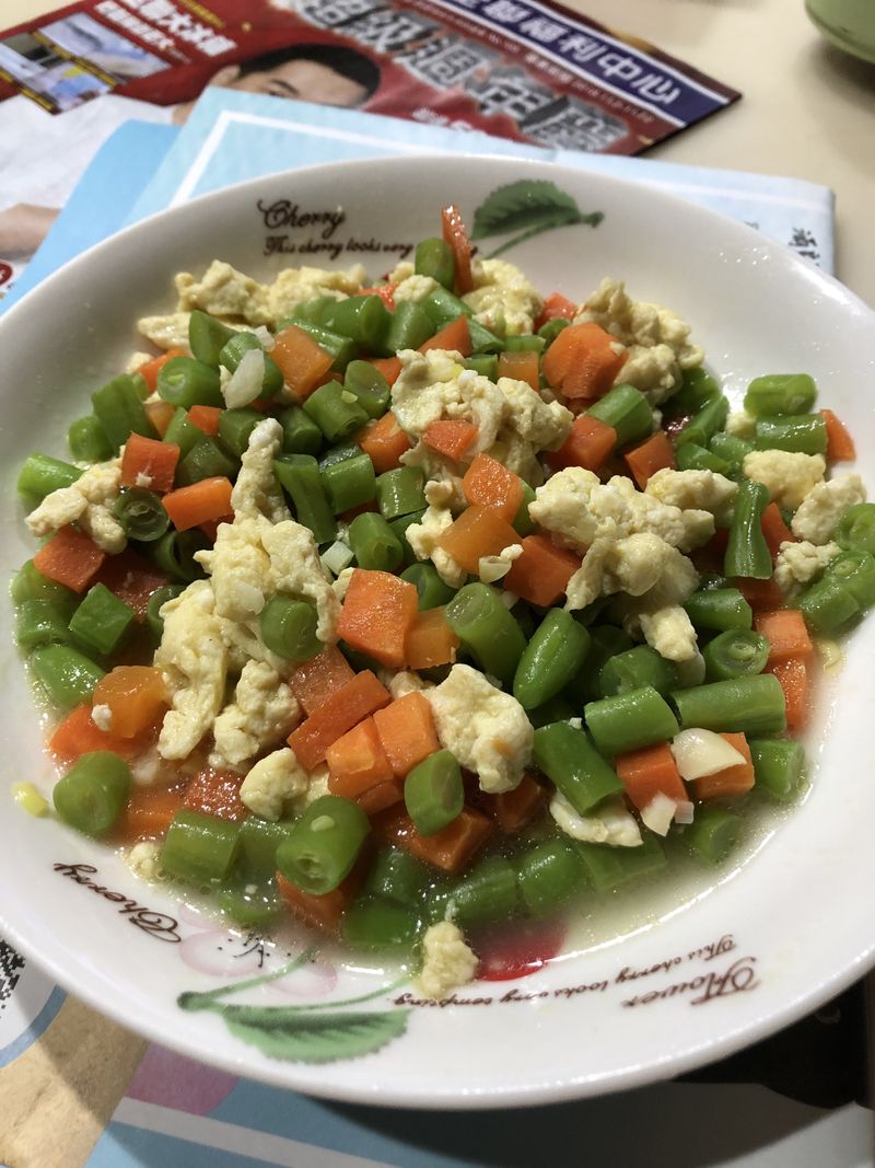 四季蘿蔔蛋 下飯也不錯