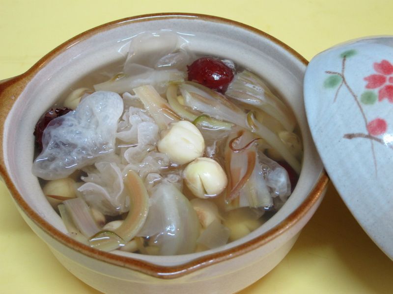 曇花蓮子湯