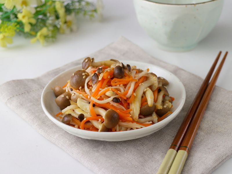 韓風菇菇拌炒