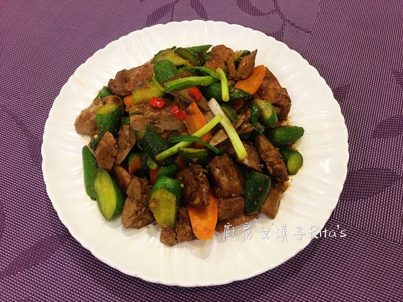 小黃瓜炒雞肝