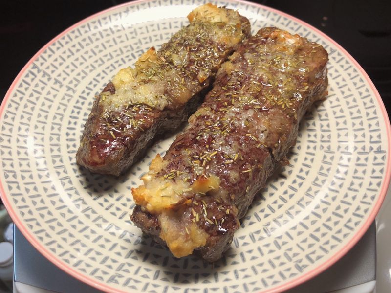 烤奶油蒜香牛小排