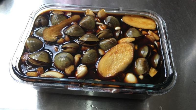 醃鹹蜆仔