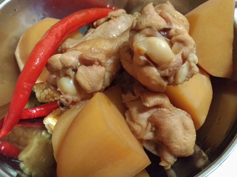[美食鍋料理]馬鈴薯滷雞腿