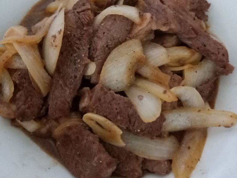 洋蔥炒牛肉