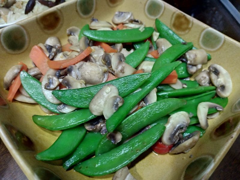 菇菇愛甜豆