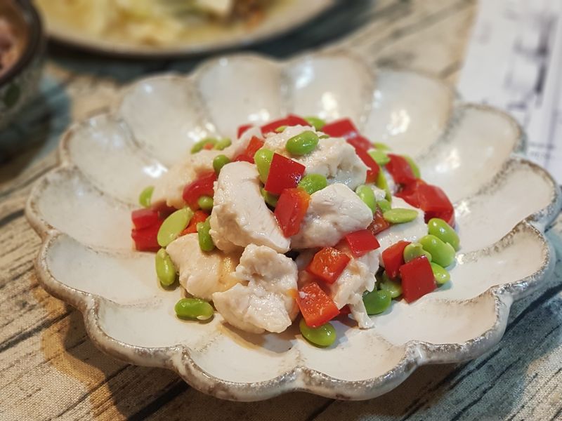 蔥油彩蔬拌鹽麴雞丁(電鍋料理)