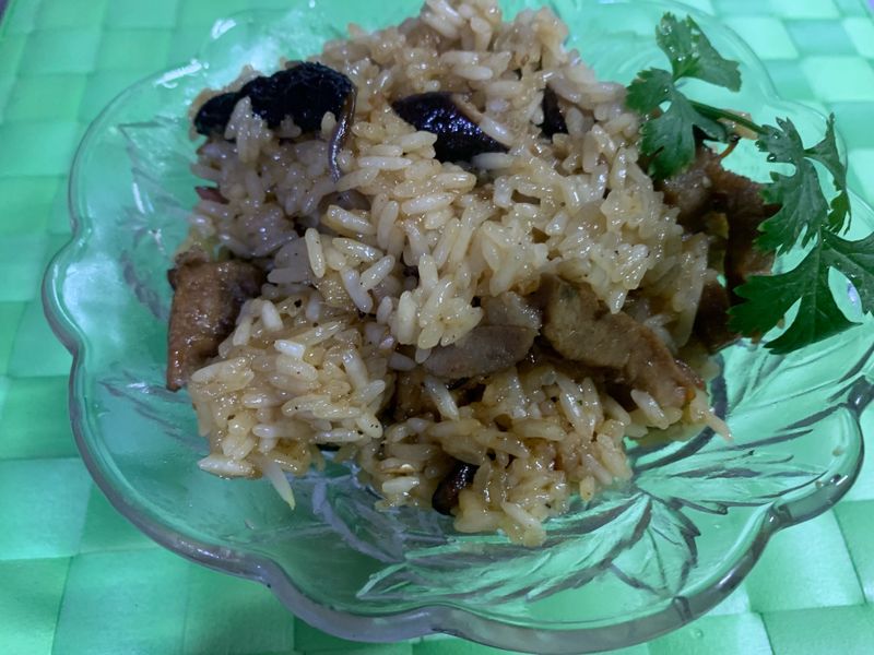 電鍋油飯
