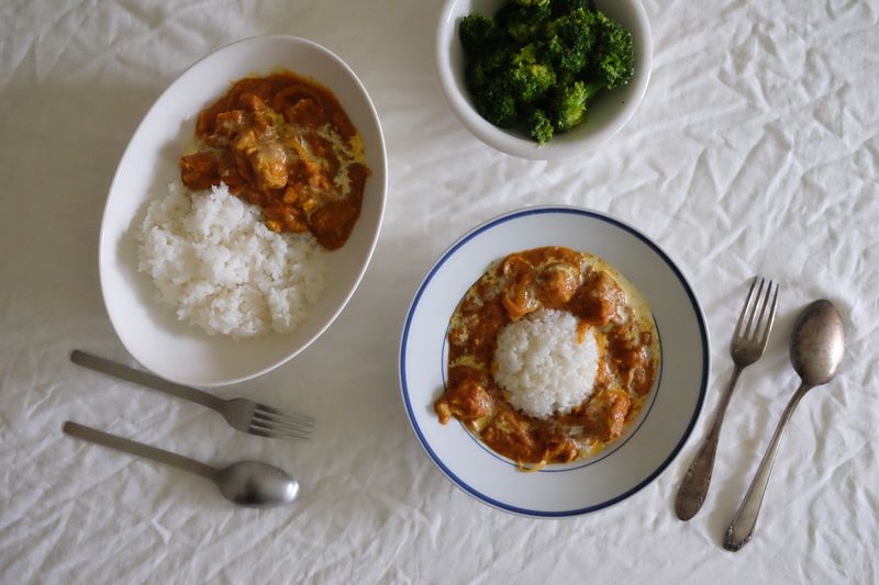 偷呷步の煮 #1 - 奶油咖哩雞肉飯