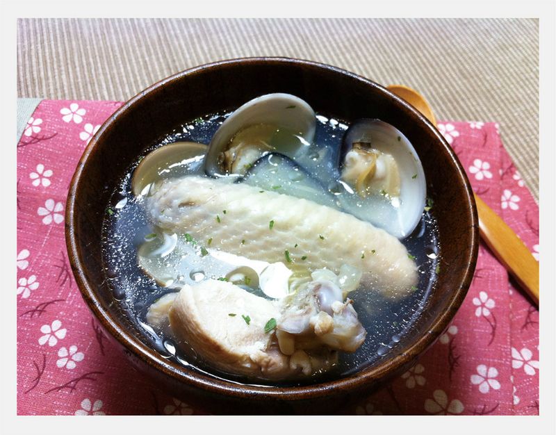 蒜頭蛤蠣雞湯