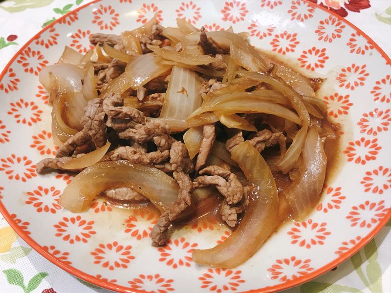 洋蔥炒牛肉