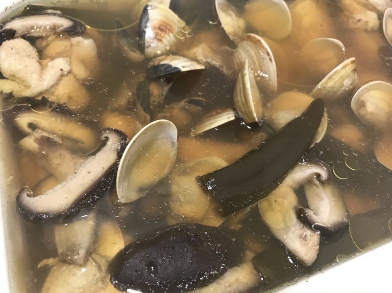 剝皮辣椒雞湯