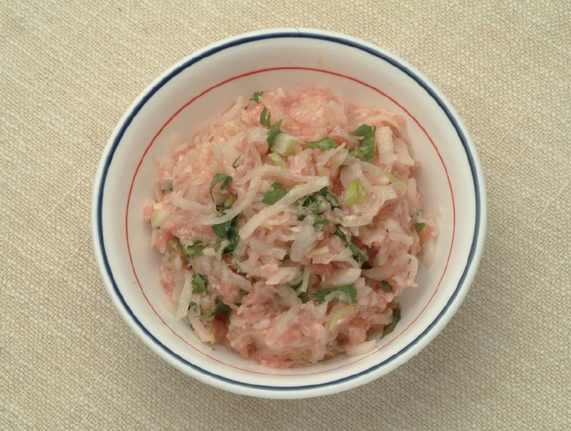 100種美味餡料和中式麵食-白蘿蔔干貝餡