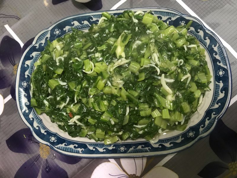 吻仔魚勾芡厚帽菜