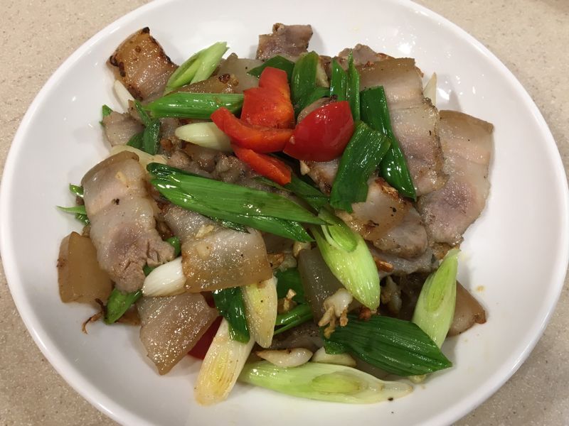 蒜爆鹹豬肉
