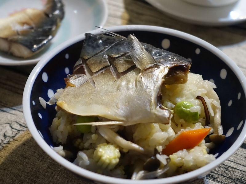 高麗菜鯖魚炊飯（蒸氣烘烤爐 大黑食譜）