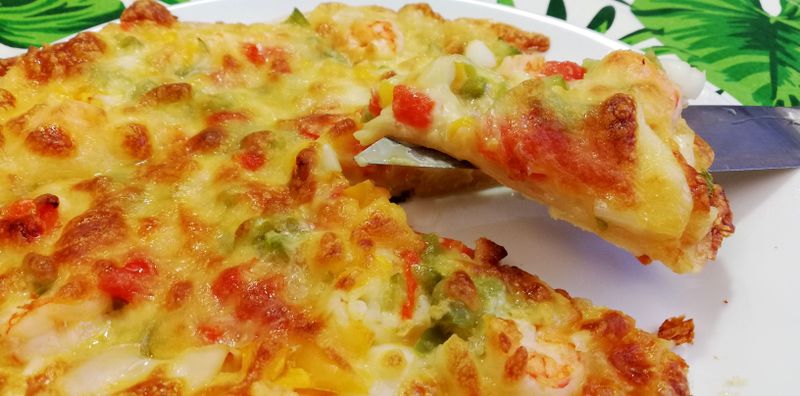 《千島醬》蛋餅皮海鮮Pizza~不揉麵