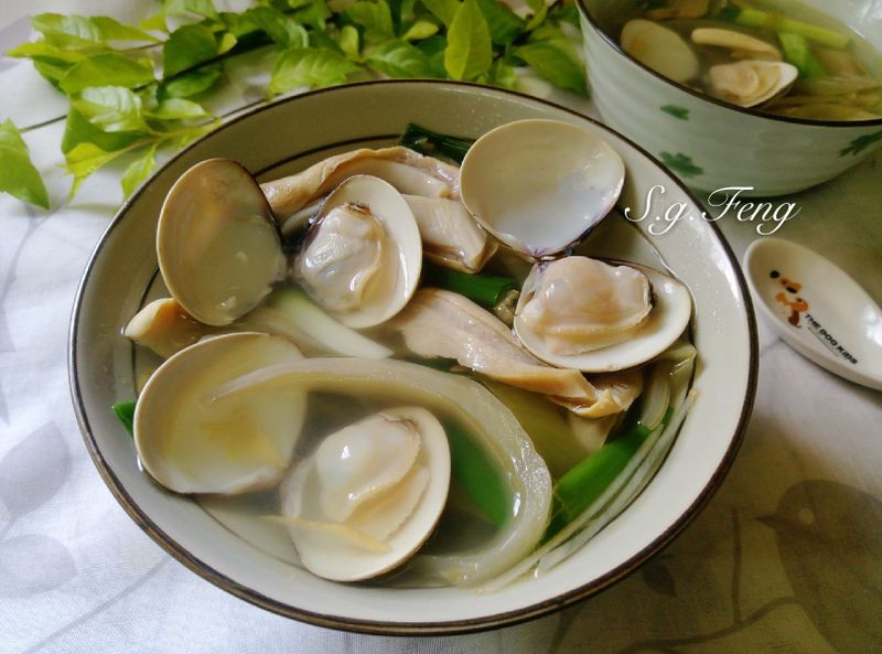 酸菜豬肚蛤蠣湯