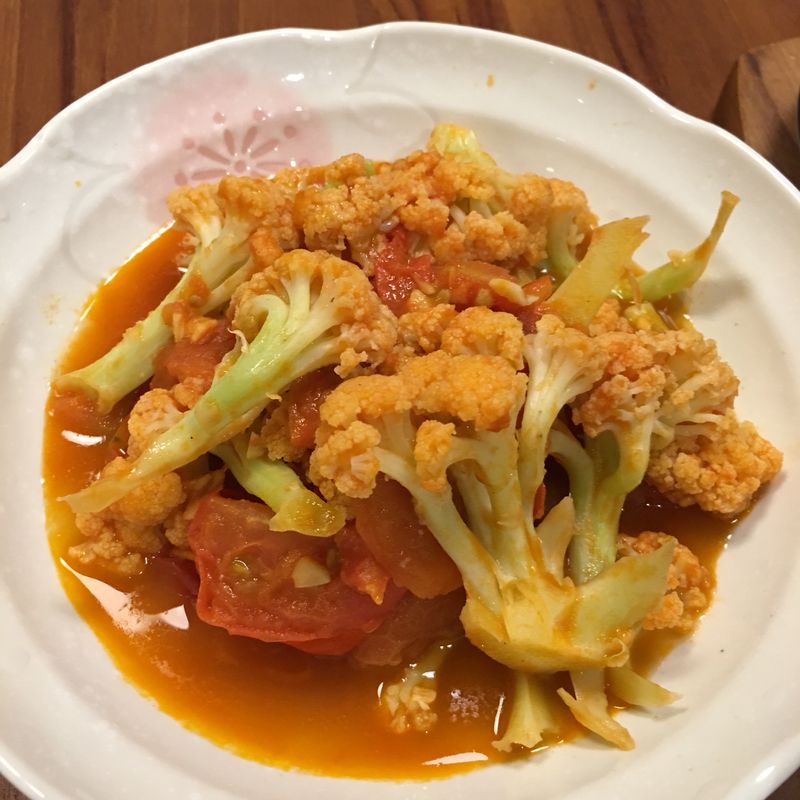 蕃茄炒白花