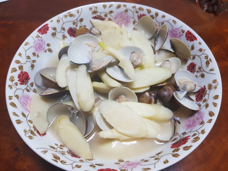 茭白筍炒蛤蜊