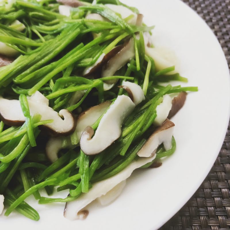 香菇炒水蓮