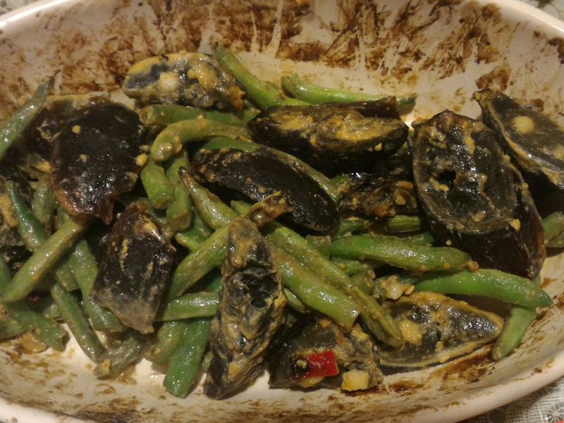 水波爐版四季豆炒皮蛋