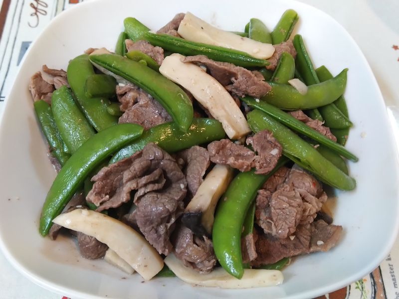 蒜蓉炒甜豆杏鮑牛肉片