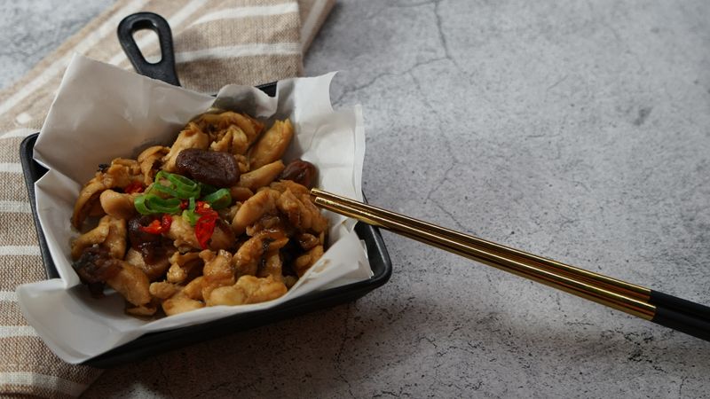 超受孩子們歡迎的梅肉雞柳燒內有教學影片