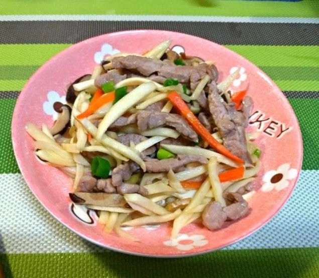 筊白筍炒肉絲