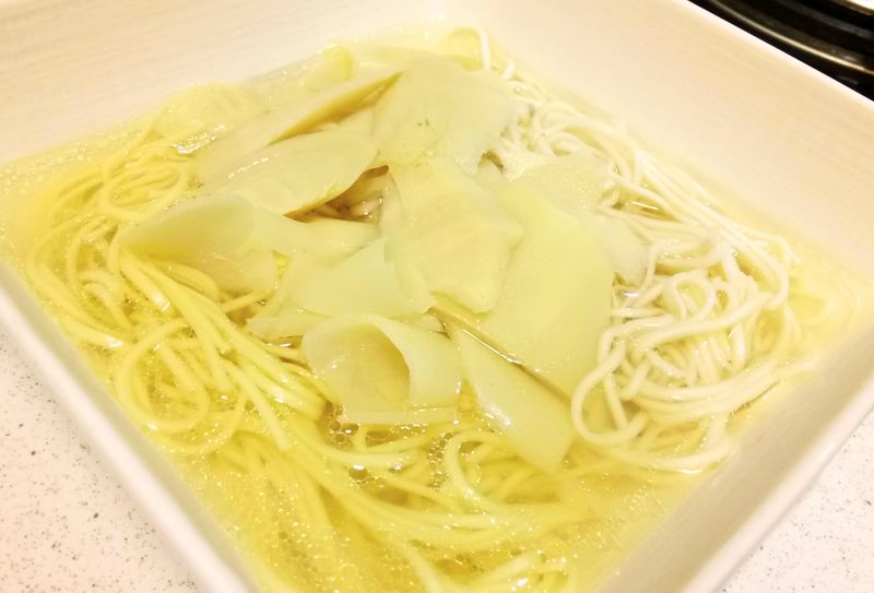 筍片雞湯麵