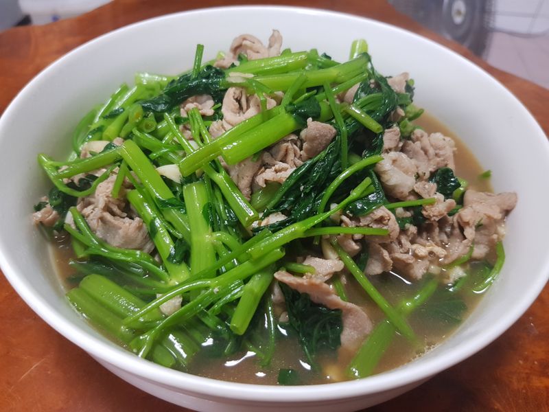 空心菜炒肉片