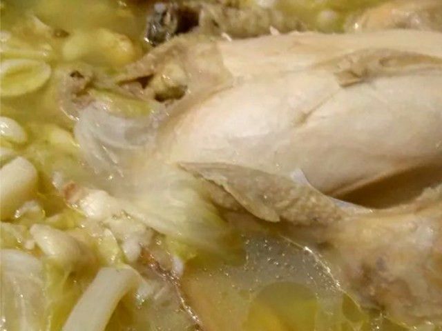 蒜頭雞湯麵線