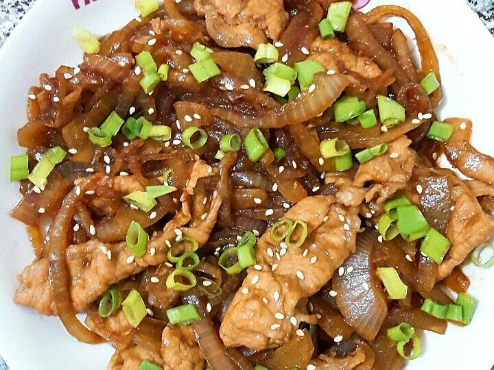 洋蔥炒豬肉