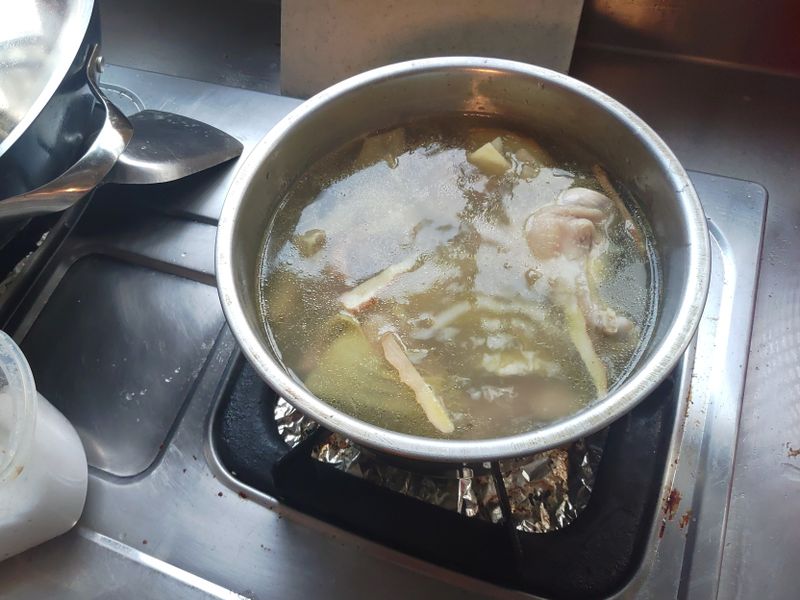 正子酸菜雞湯