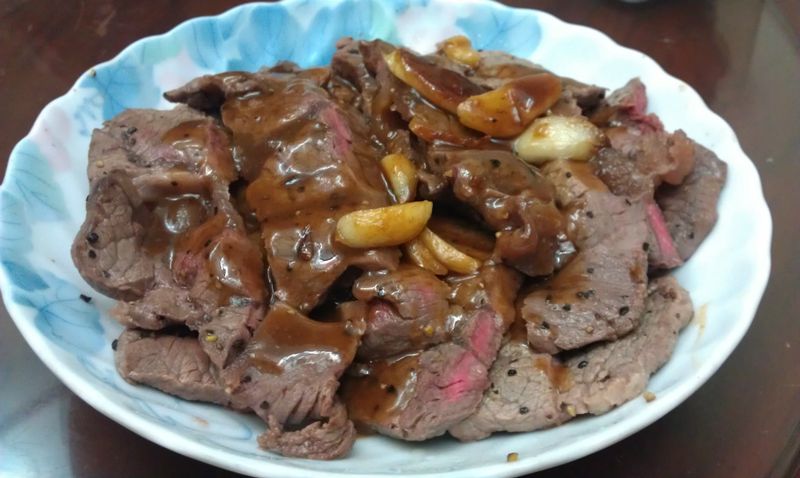 香蒜黑胡椒牛排