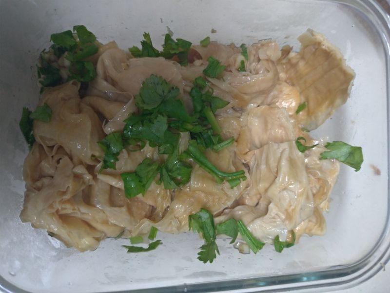 涼拌豆包