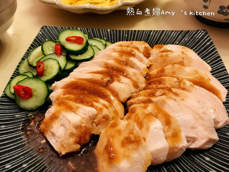 瘦身輕食餐~嫩雞胸肉佐涼拌小黃瓜