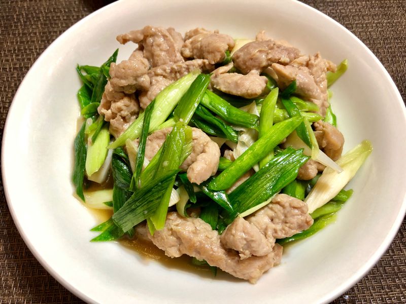 蒜苗炒豬里肌肉