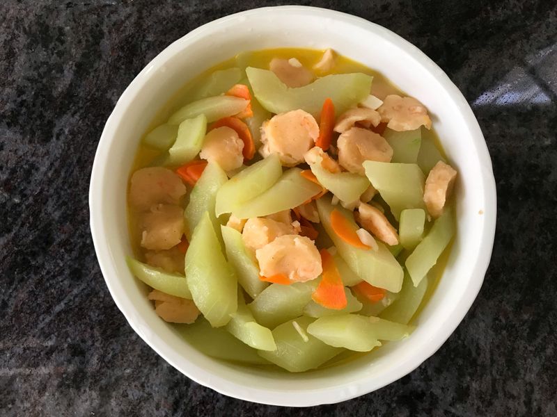 大黃瓜炒蝦丸