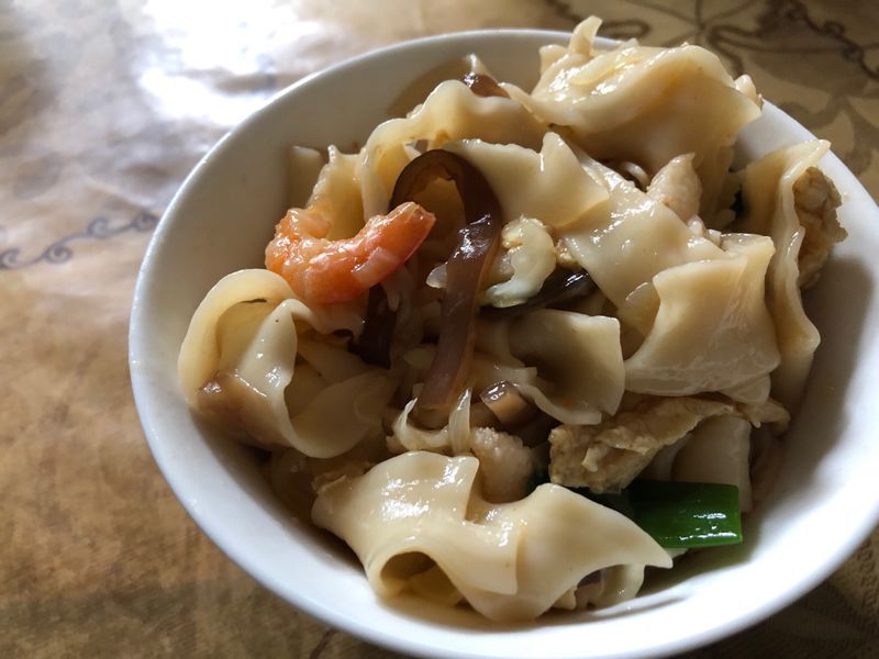 炒寬版麵