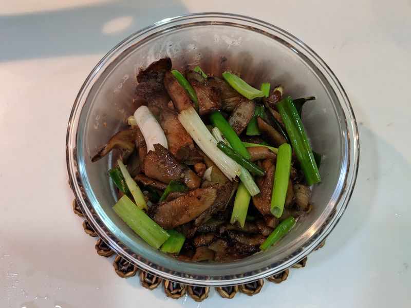沙茶蔥炒杏鮑菇-(不算成功)