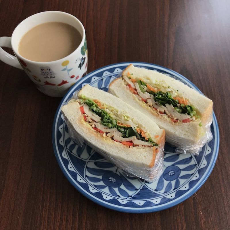 泰式雞胸肉三明治(營養低卡)